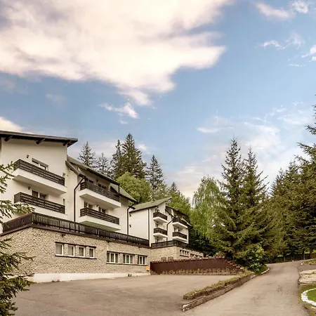 Dinvis Apartments-3